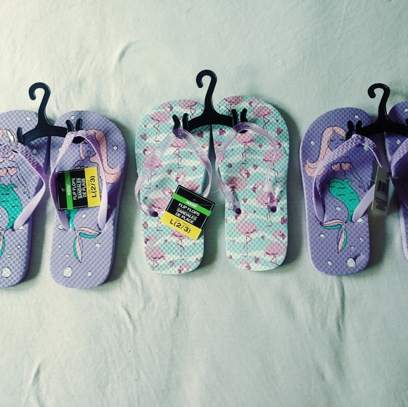 3 Kids Tropical Beach 🌴 Pool Flip Flops. 🐶 - Picture 3 of 3